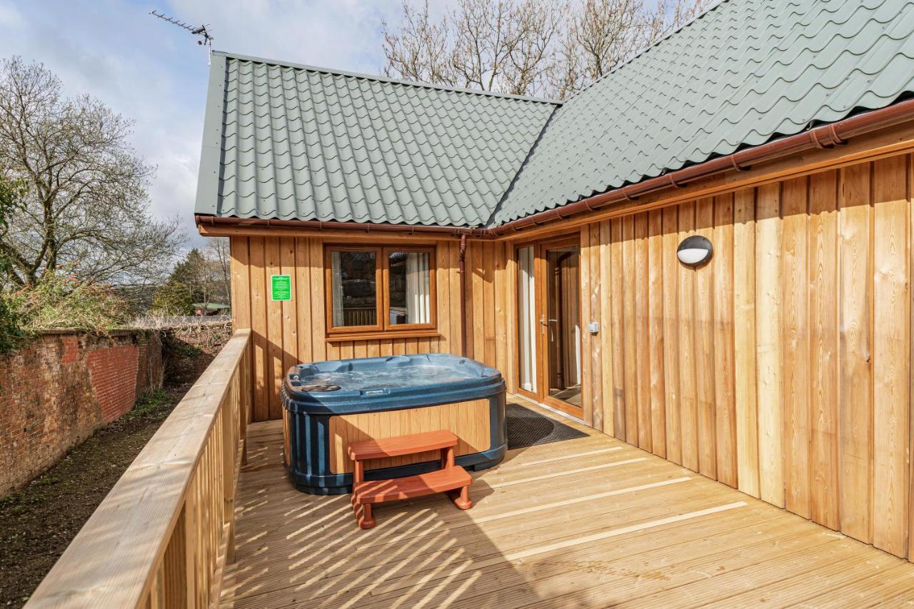 Osprey Lodge 1 With Hot Tub 뉴튼스튜어트 외부 사진