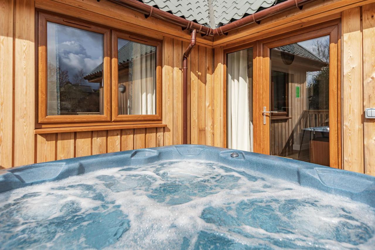 Osprey Lodge 1 With Hot Tub 뉴튼스튜어트 외부 사진
